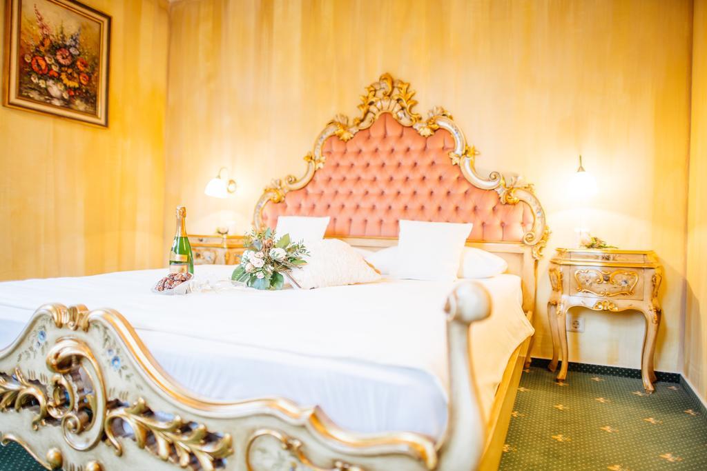 Hotel Dammenmuehle Lahr  Bagian luar foto