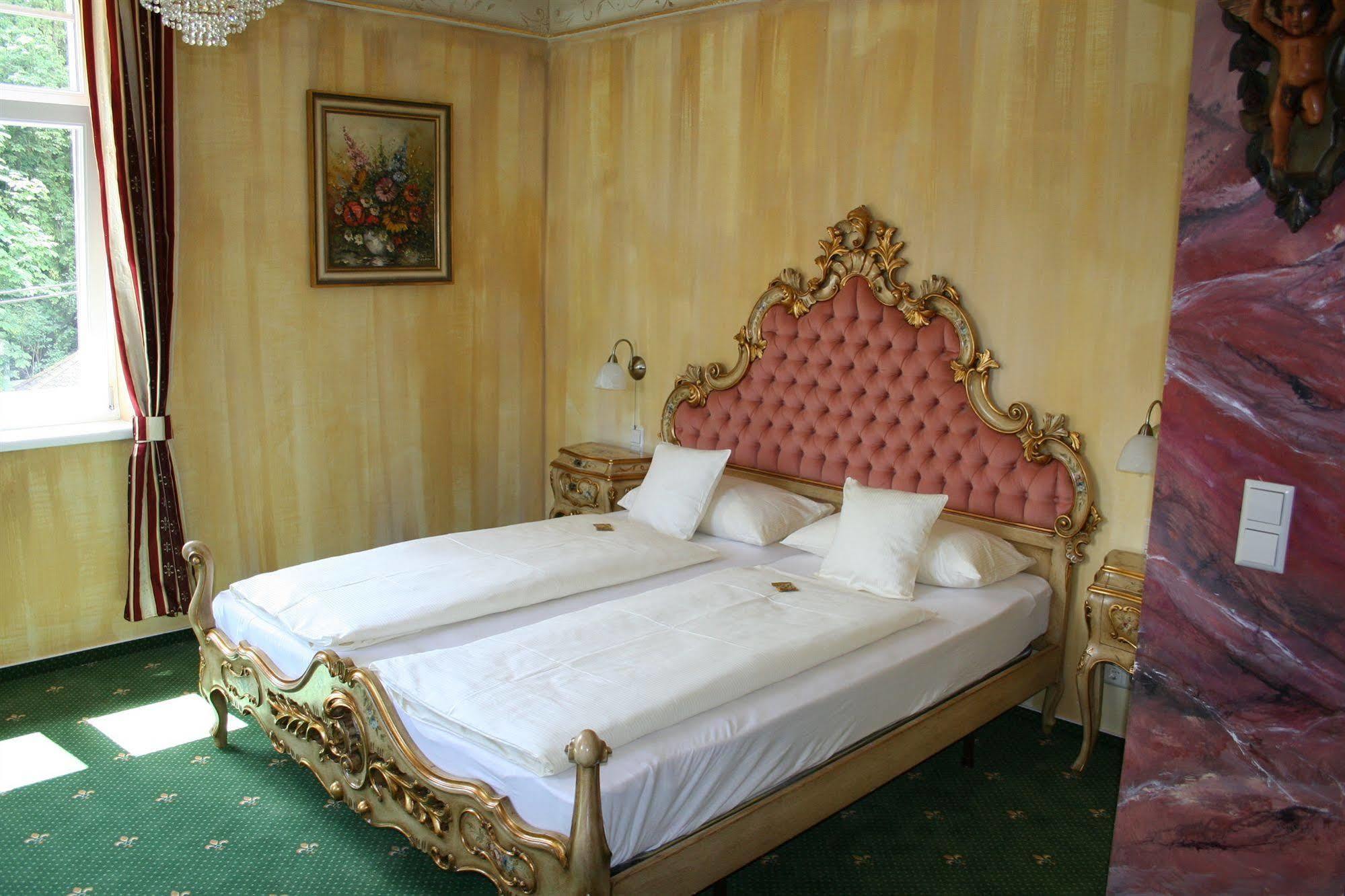 Hotel Dammenmuehle Lahr  Bagian luar foto