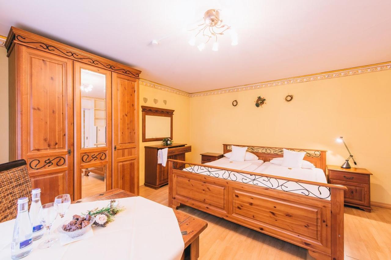Hotel Dammenmuehle Lahr  Bagian luar foto